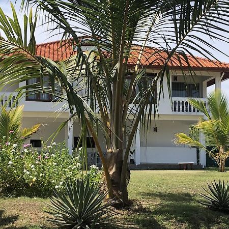 Ypsylon Resort Ostküste Nilaveli Exterior foto