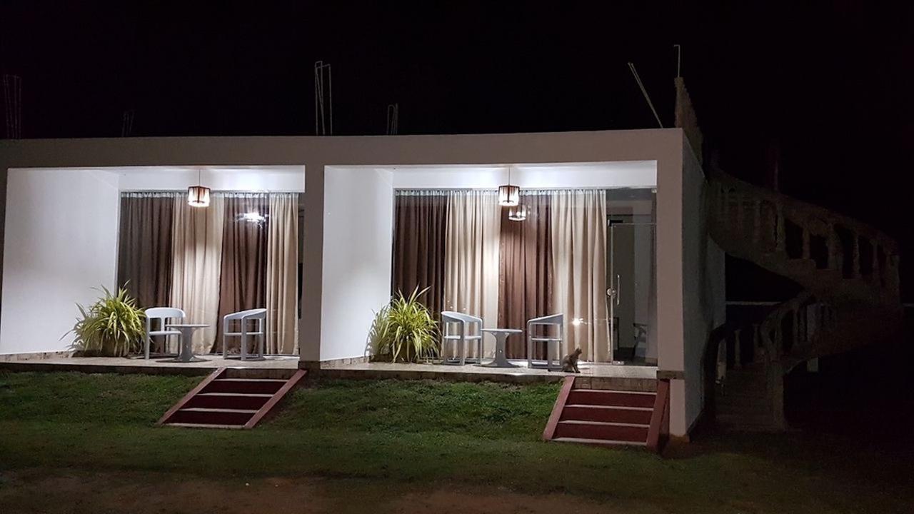 Ypsylon Resort Ostküste Nilaveli Exterior foto